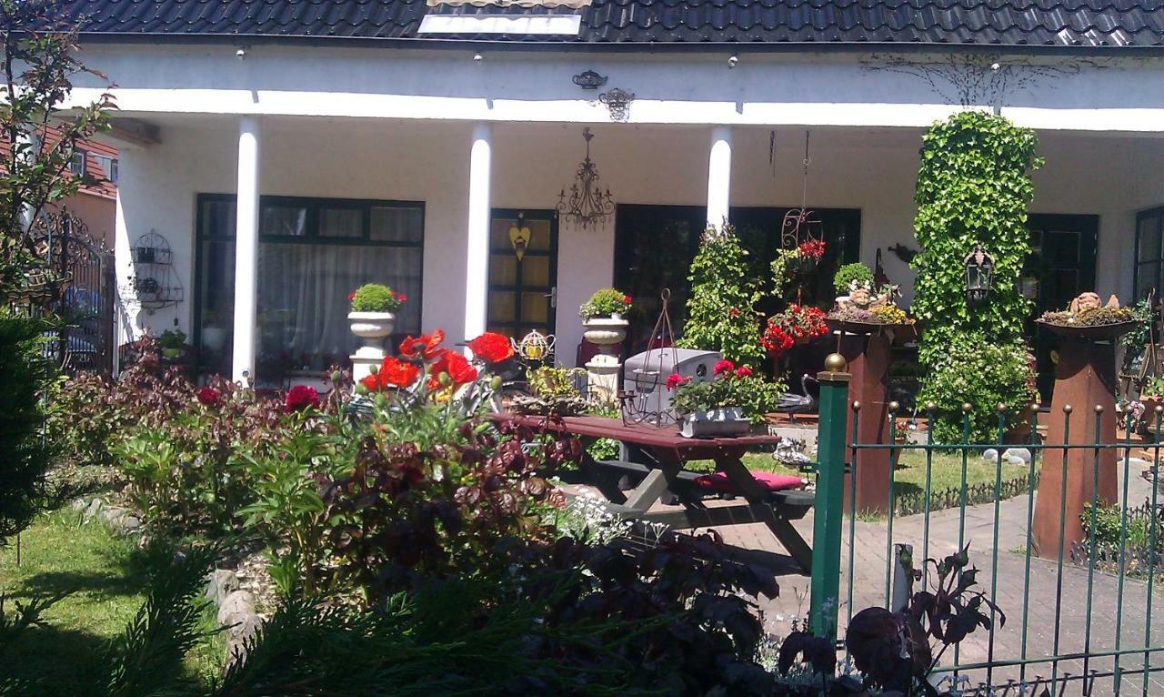 Cafesahne U Pension Дранске Екстериор снимка